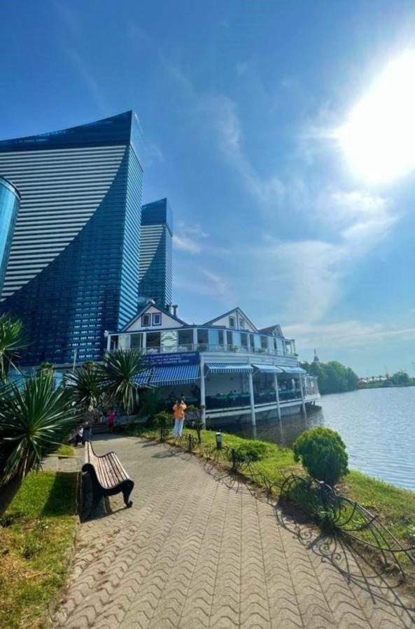 Luxury Sea View Apartments In Orbi City バトゥーミ エクステリア 写真