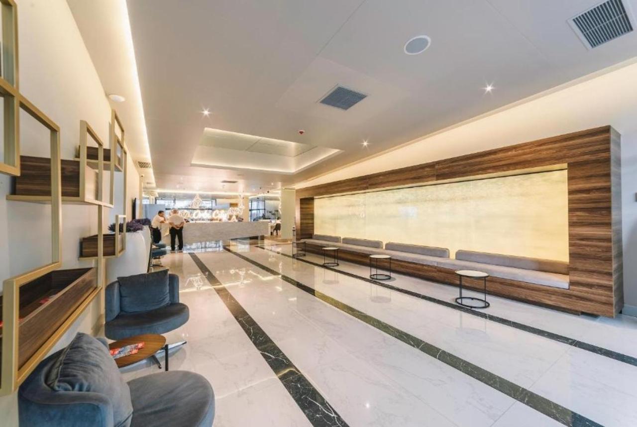 Luxury Sea View Apartments In Orbi City バトゥーミ エクステリア 写真