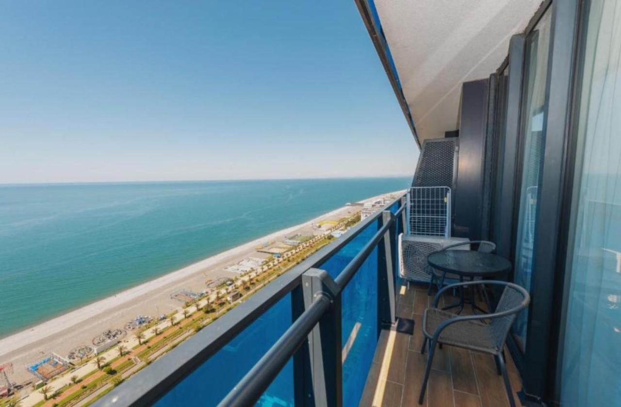 Luxury Sea View Apartments In Orbi City バトゥーミ エクステリア 写真