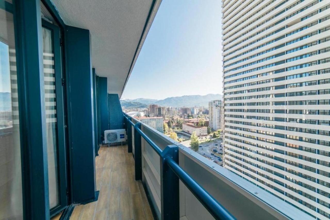 Luxury Sea View Apartments In Orbi City バトゥーミ エクステリア 写真
