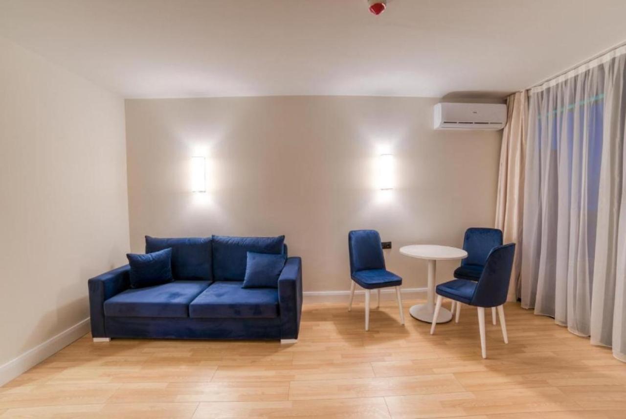 Luxury Sea View Apartments In Orbi City バトゥーミ エクステリア 写真