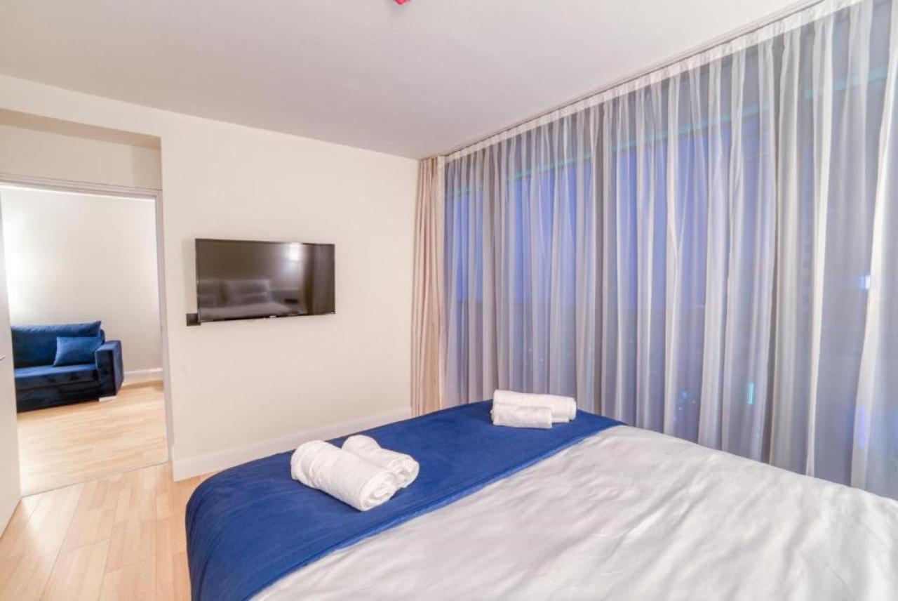 Luxury Sea View Apartments In Orbi City バトゥーミ エクステリア 写真