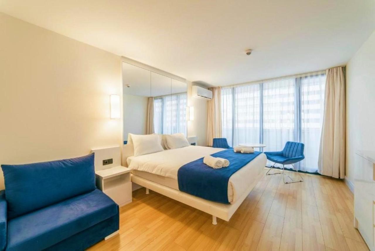 Luxury Sea View Apartments In Orbi City バトゥーミ エクステリア 写真