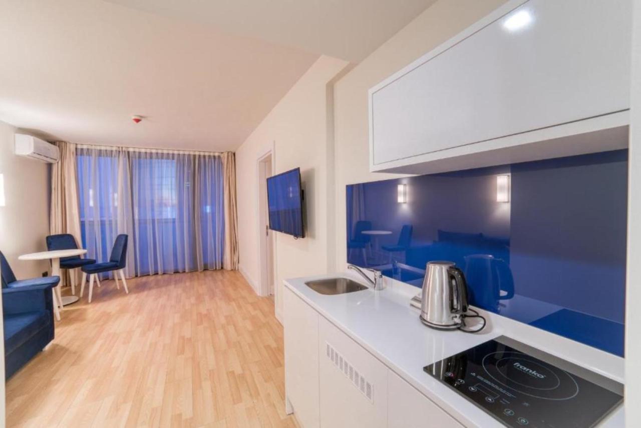 Luxury Sea View Apartments In Orbi City バトゥーミ エクステリア 写真