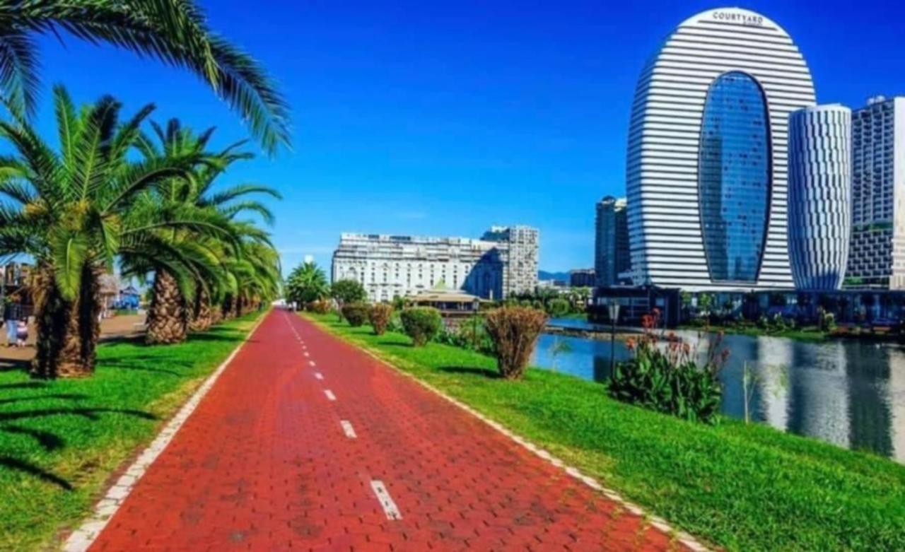 Luxury Sea View Apartments In Orbi City バトゥーミ エクステリア 写真