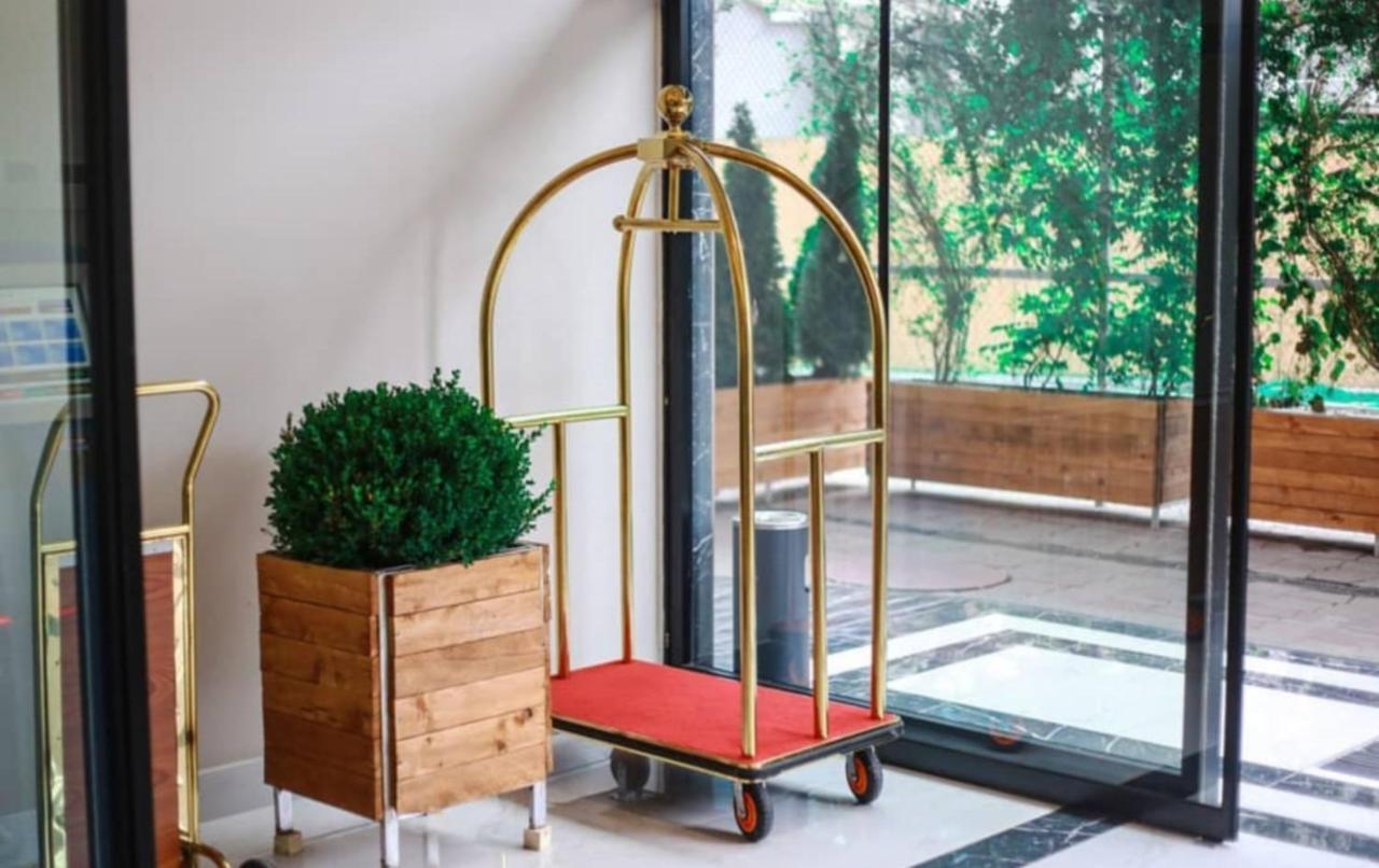 Luxury Sea View Apartments In Orbi City バトゥーミ エクステリア 写真