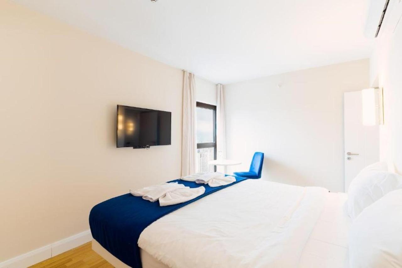 Luxury Sea View Apartments In Orbi City バトゥーミ エクステリア 写真
